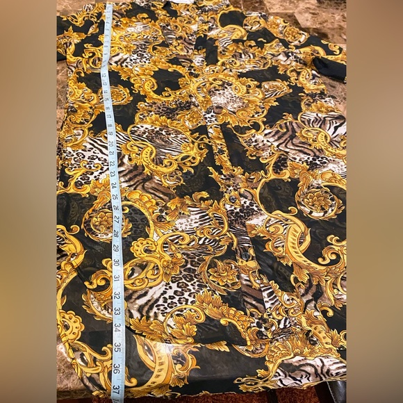 Sold🛑Jordan~ Women’s Multi Gold/Black Floral Design Blouse, long sleeves, Size - Picture 7 of 8
